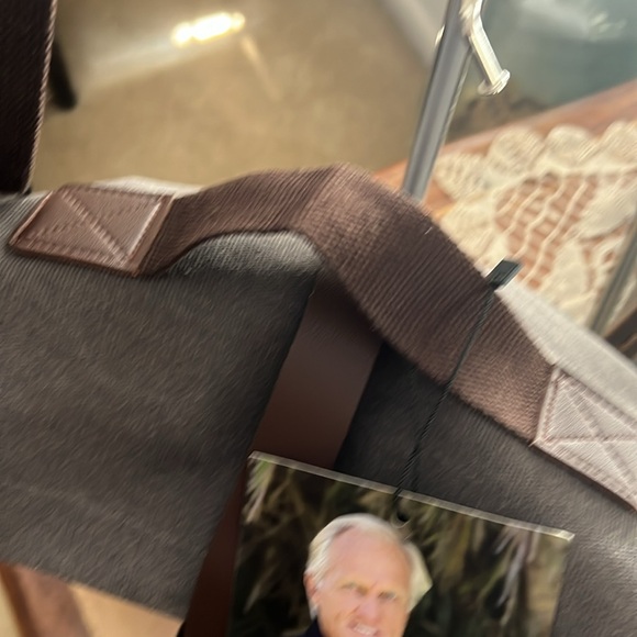 Greg Norman the refined traveler tote NWT - Picture 3 of 3
